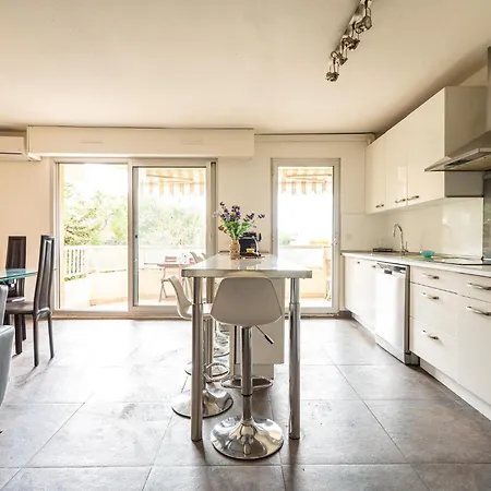 Le Syrius Apartment